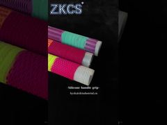 Силиконовая рукоятка. Противоскользящая, теплостойкая и прочная.